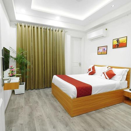 Octave Orchid Vista Hotel Gurgaon Exterior photo