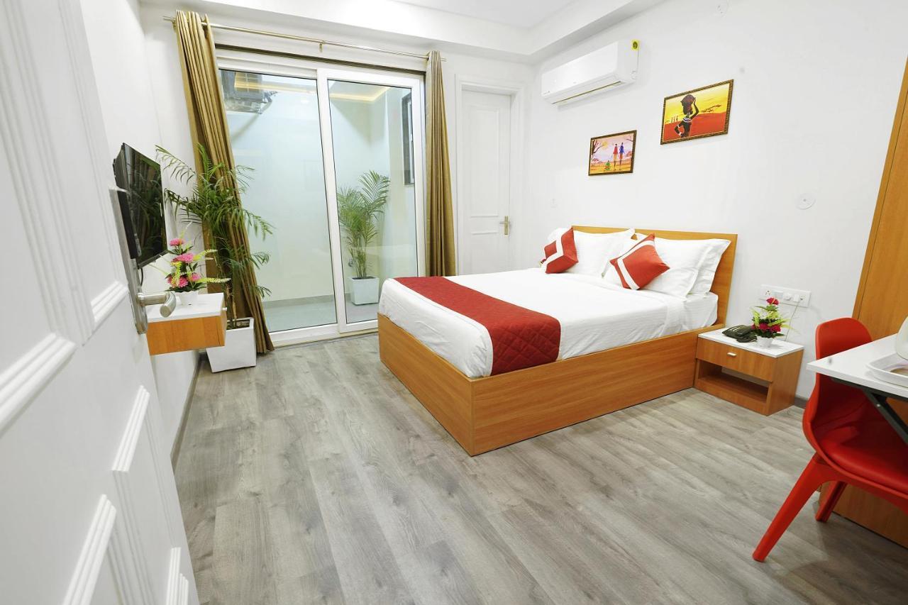 Octave Orchid Vista Hotel Gurgaon Exterior photo
