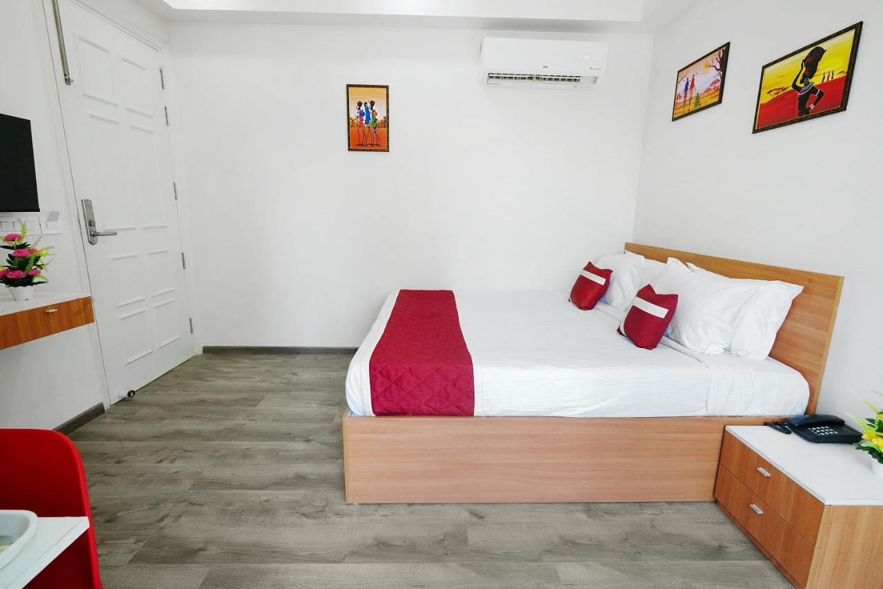 Octave Orchid Vista Hotel Gurgaon Exterior photo