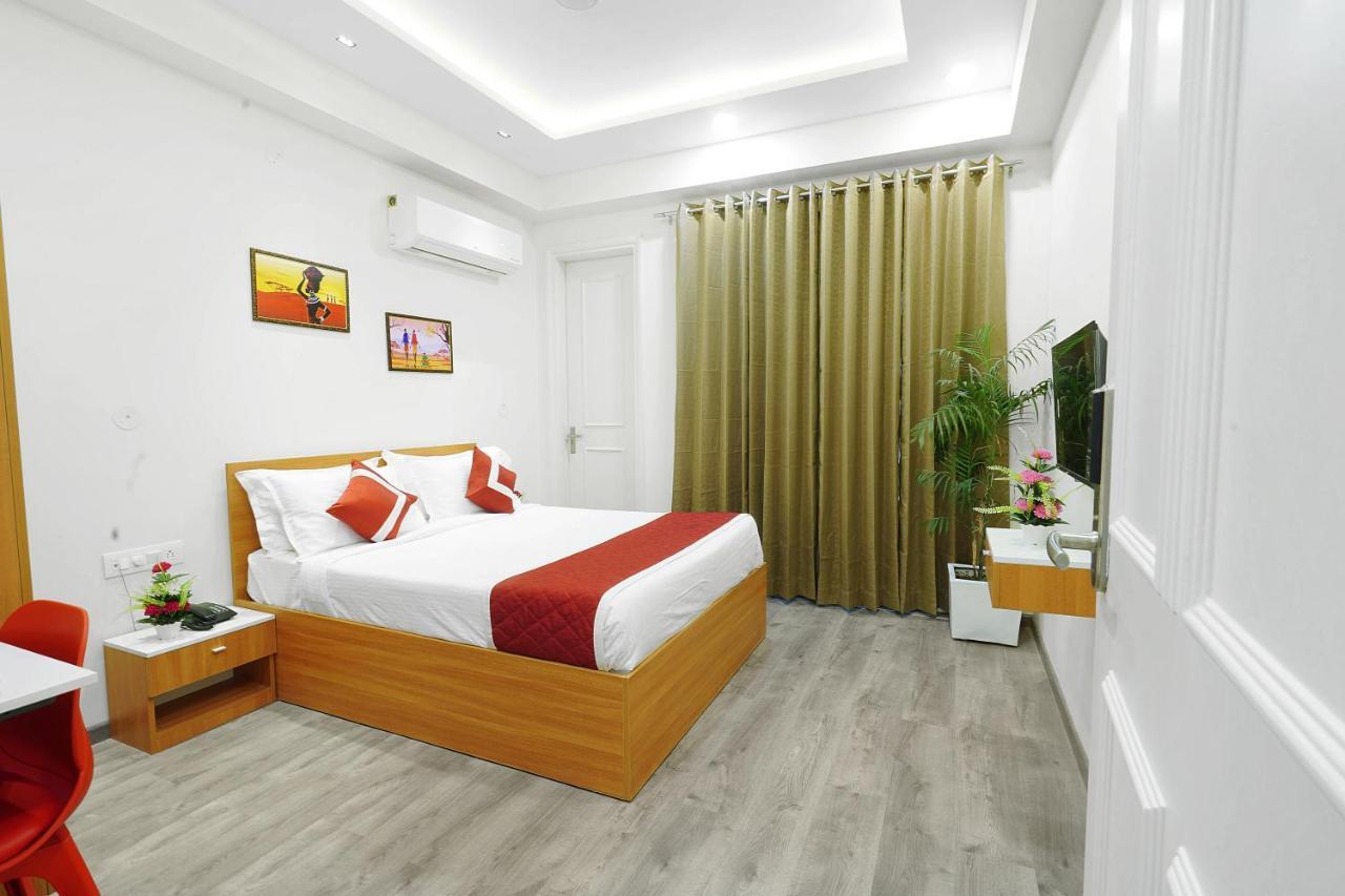 Octave Orchid Vista Hotel Gurgaon Exterior photo