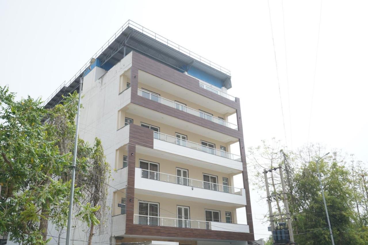 Octave Orchid Vista Hotel Gurgaon Exterior photo