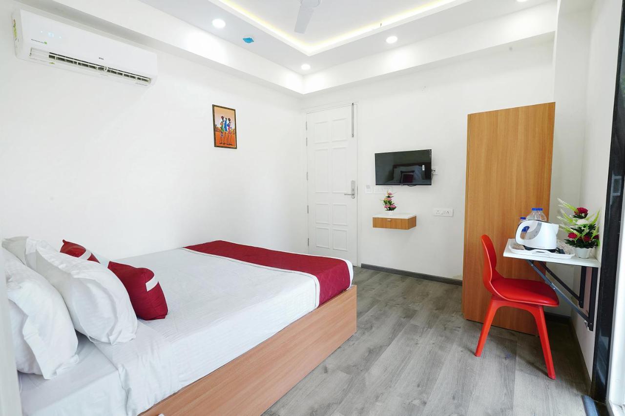Octave Orchid Vista Hotel Gurgaon Exterior photo
